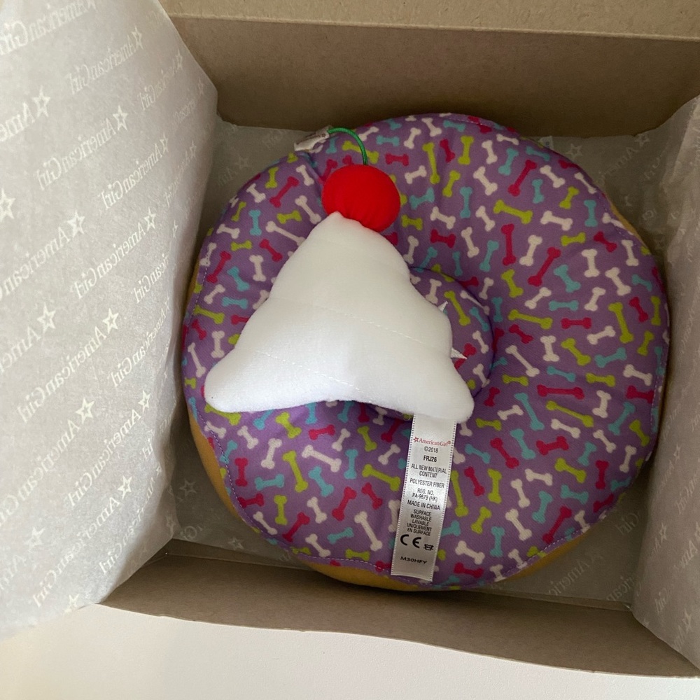American Girl Donut Pet Bed